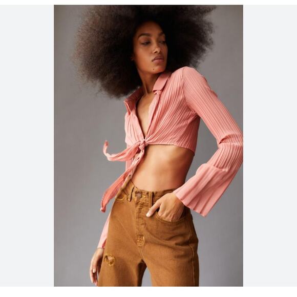 Urban Outfitters Rachel Plisse Crinkle Tie Front Crop Top Size Small - Picture 2 of 7